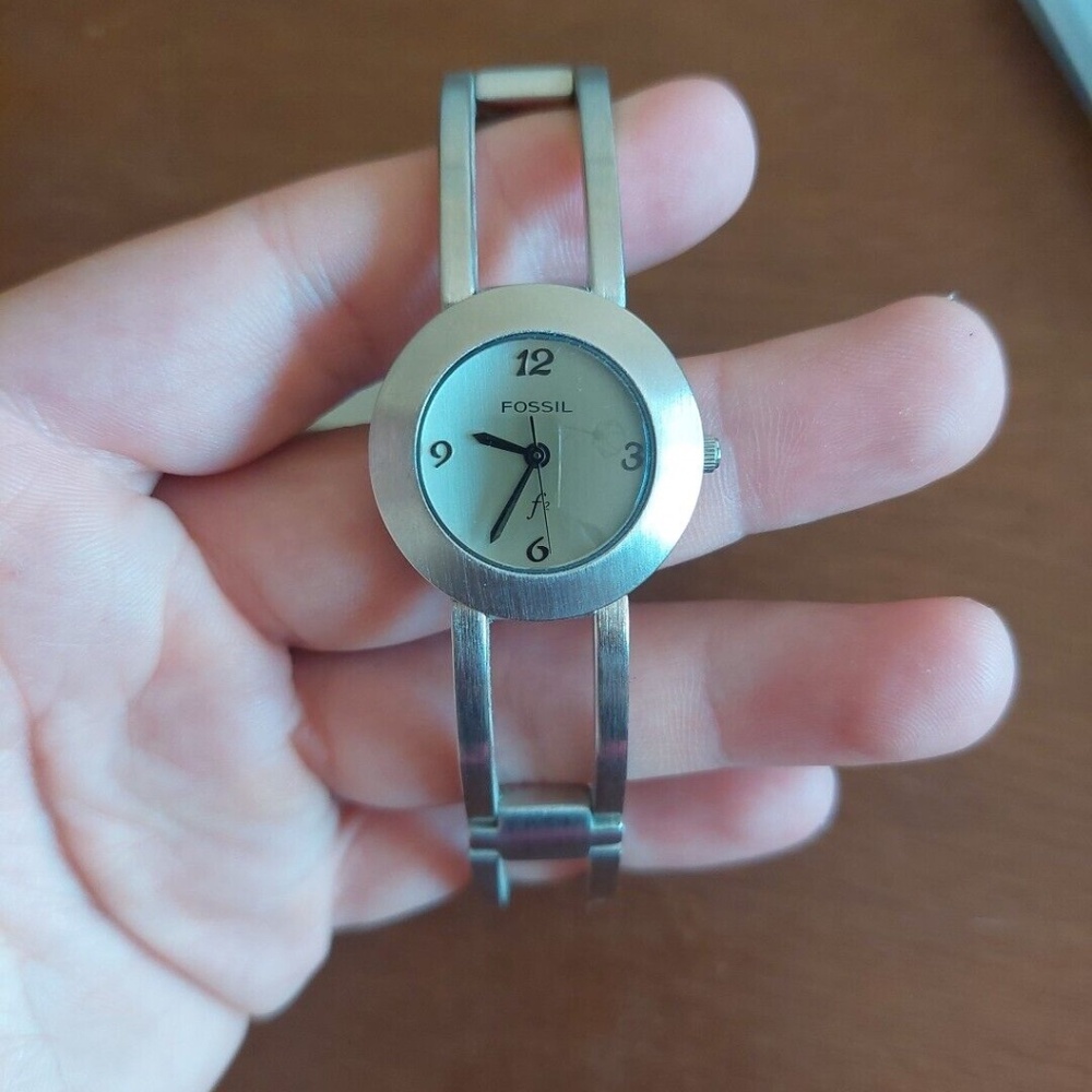 Beautiful Fossil Womens Watch 26mm Stainless Steel Case And Band New With Tags